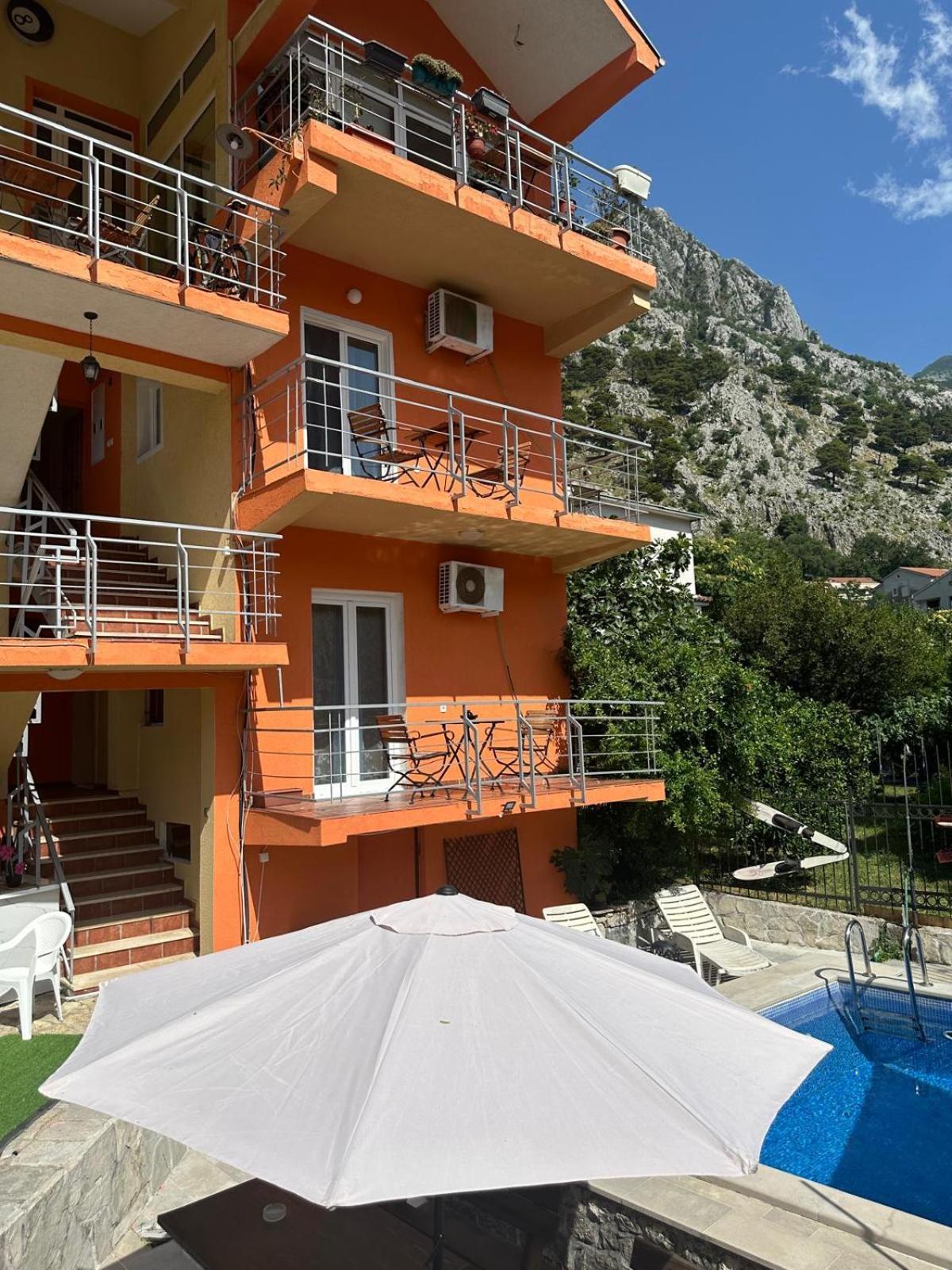 Themis Apart Hotel Kotor Zewnętrze zdjęcie