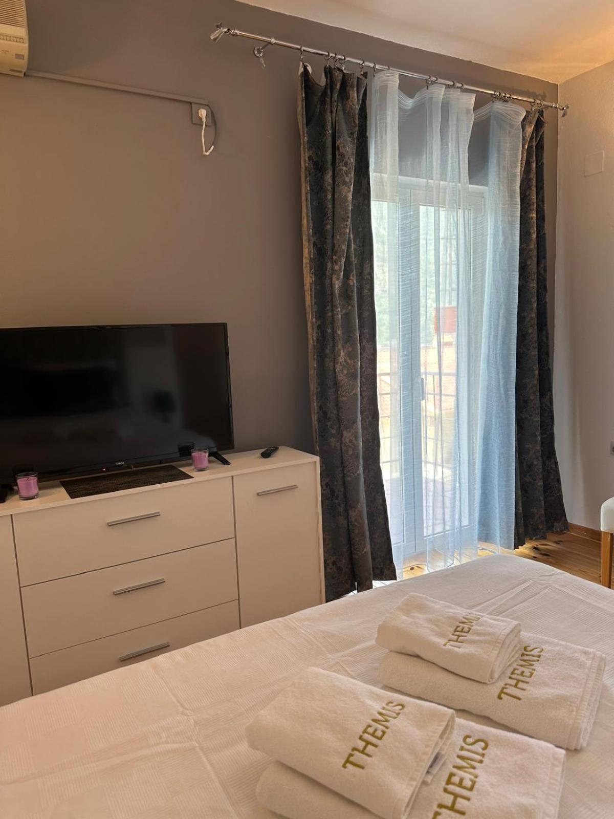 Themis Apart Hotel Kotor Zewnętrze zdjęcie
