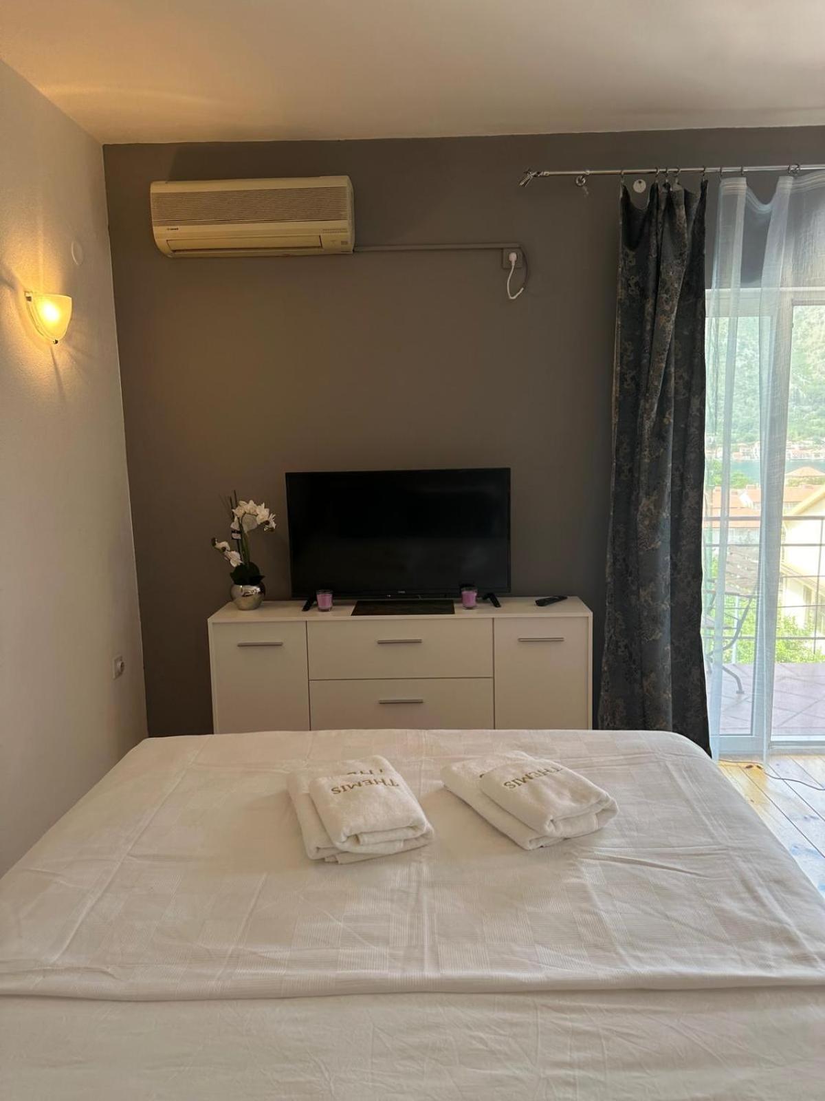 Themis Apart Hotel Kotor Zewnętrze zdjęcie