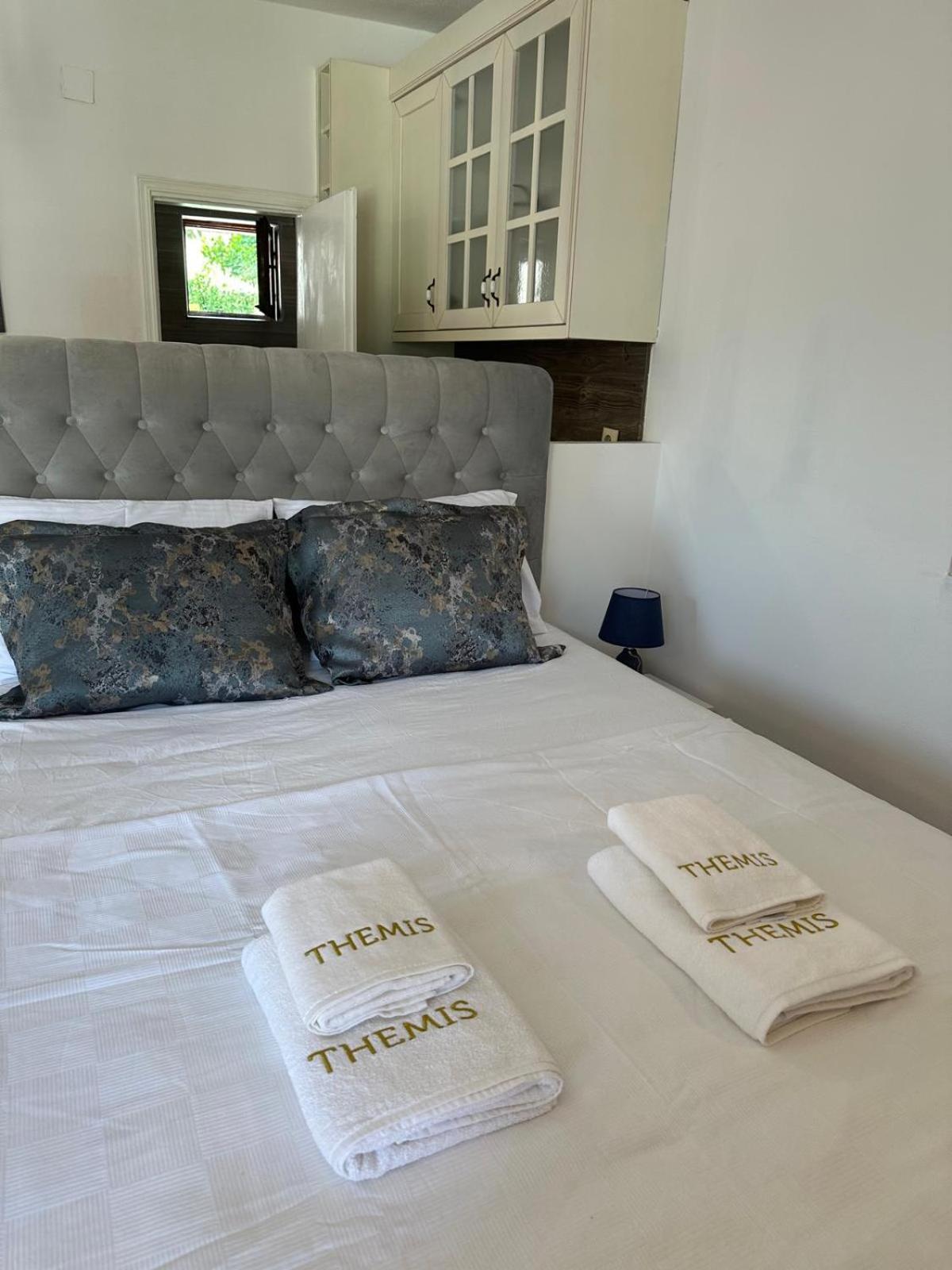 Themis Apart Hotel Kotor Zewnętrze zdjęcie