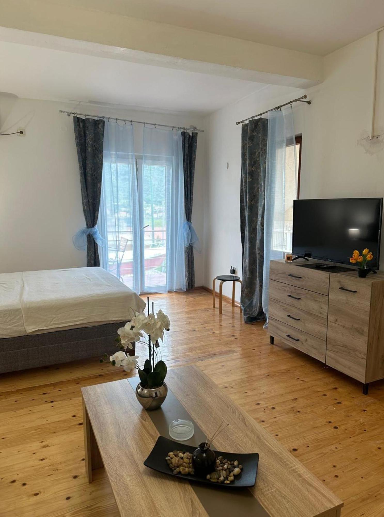 Themis Apart Hotel Kotor Zewnętrze zdjęcie