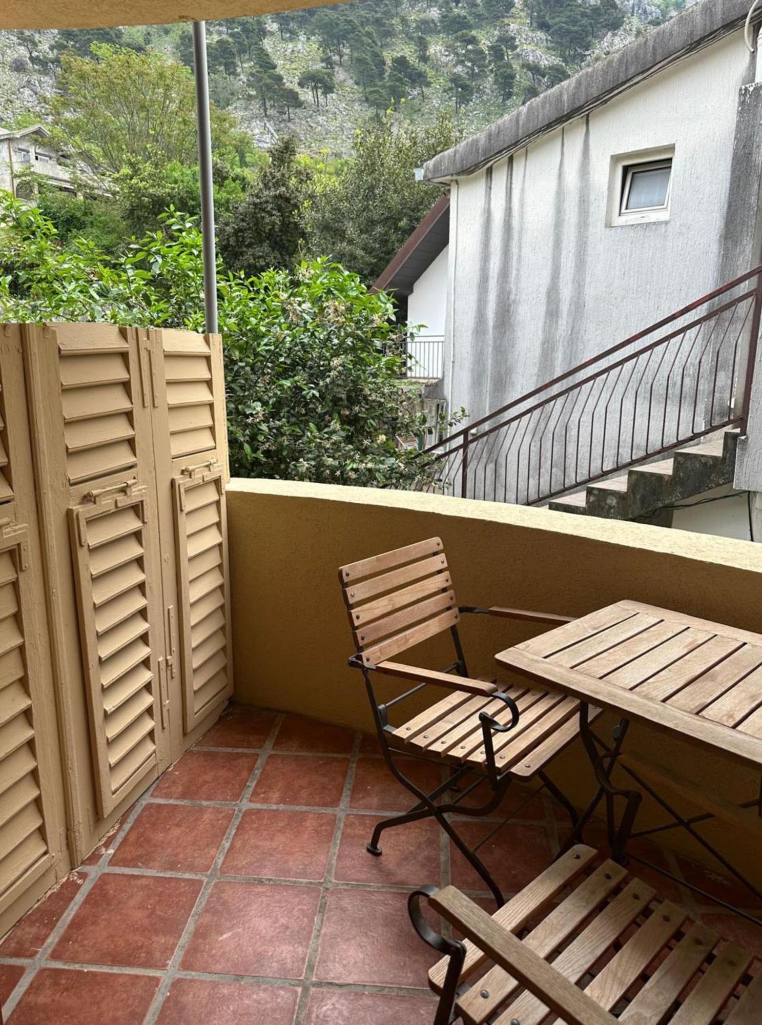 Themis Apart Hotel Kotor Zewnętrze zdjęcie